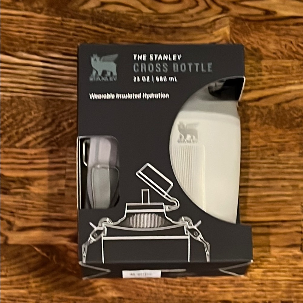 Stanley Cross Bottle 32 oz